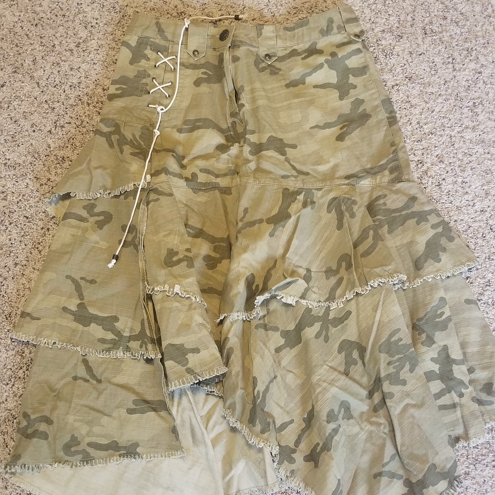 Camo high/low skirt